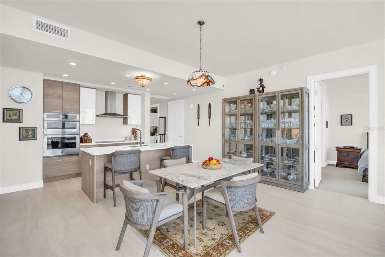 301 1st Street S, Unit 3305, Saint Petersburg, FL 33701 Photo