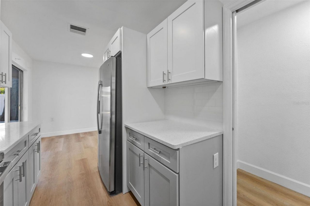 5739 Dartmouth Avenue N, Saint Petersburg, FL 33710 Photo