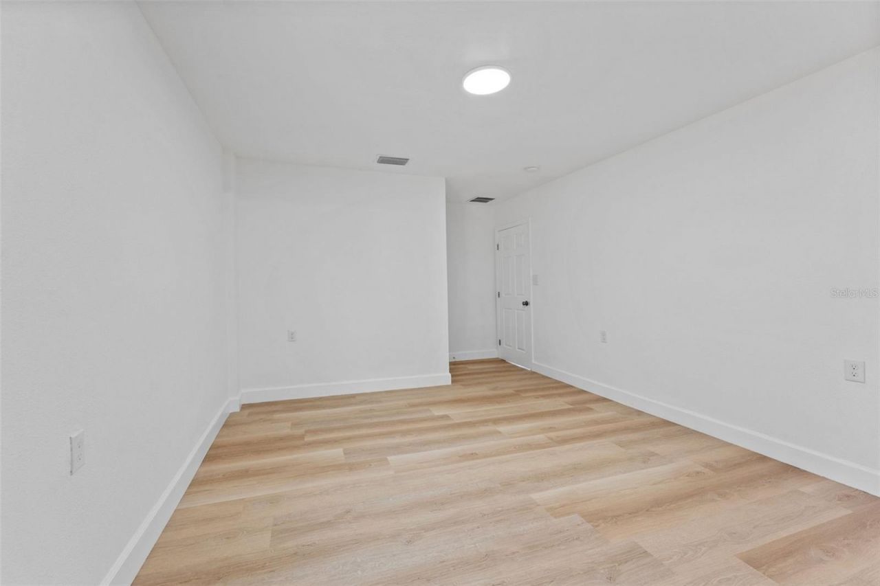 5739 Dartmouth Avenue N, Saint Petersburg, FL 33710 Photo