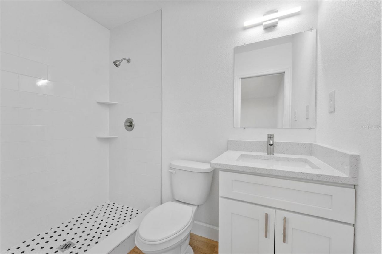 5739 Dartmouth Avenue N, Saint Petersburg, FL 33710 Photo