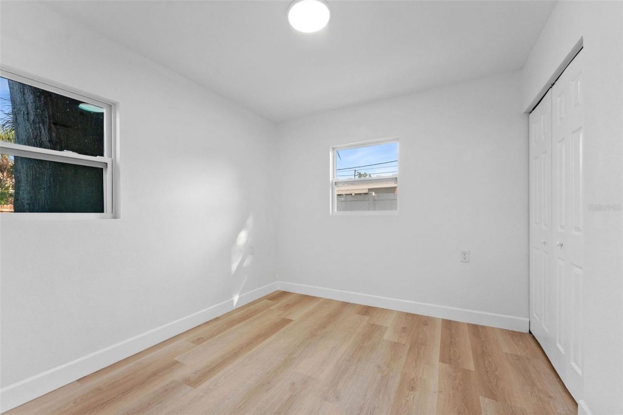 5739 Dartmouth Avenue N, Saint Petersburg, FL 33710 Photo