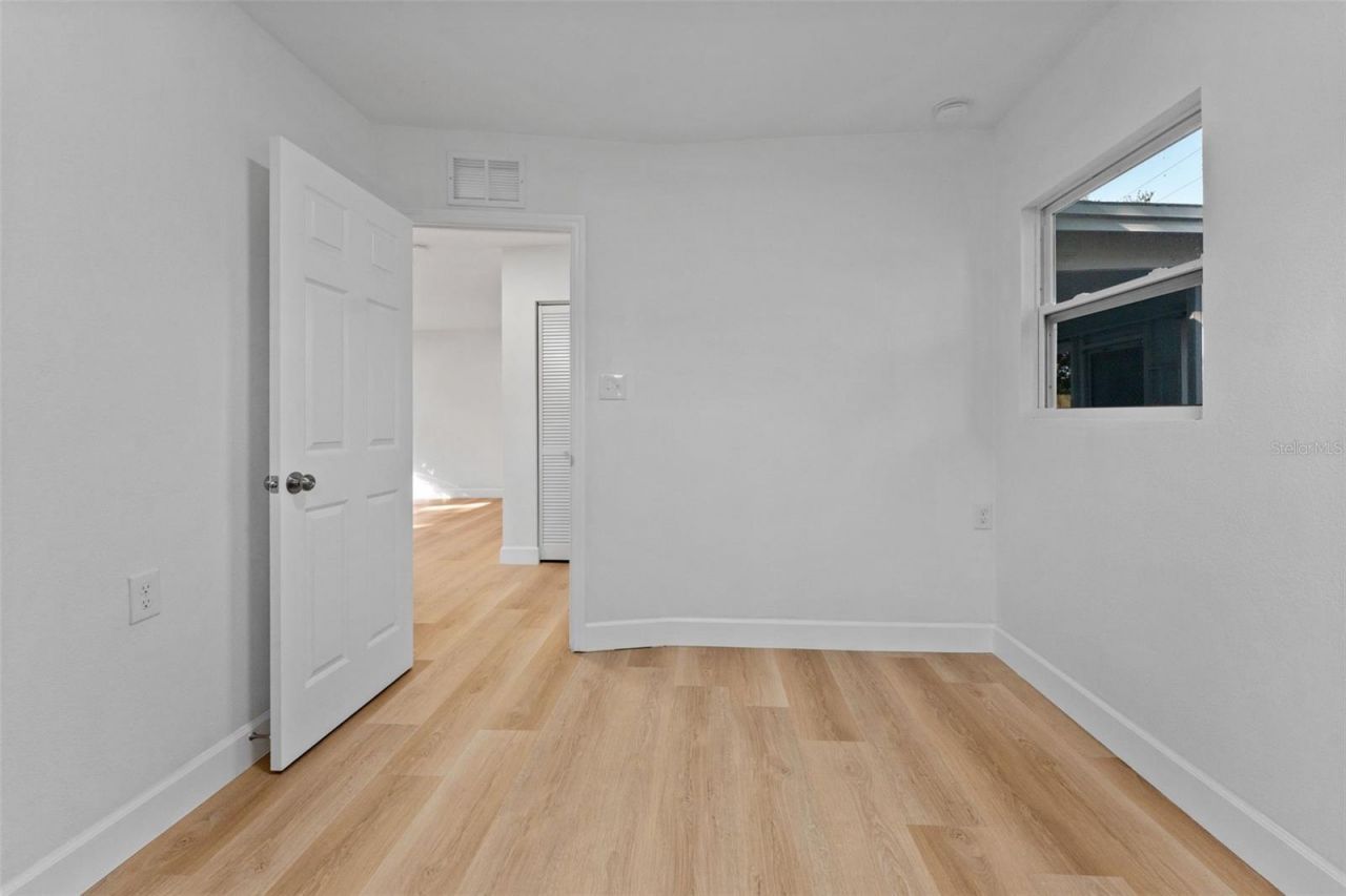 5739 Dartmouth Avenue N, Saint Petersburg, FL 33710 Photo