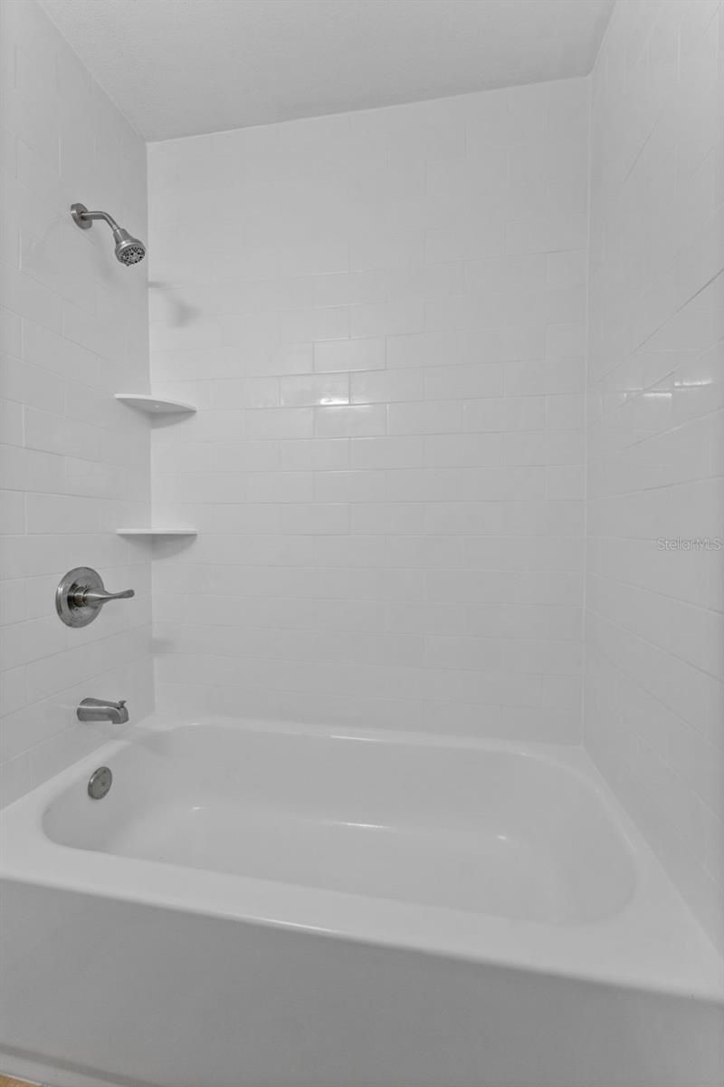 5739 Dartmouth Avenue N, Saint Petersburg, FL 33710 Photo