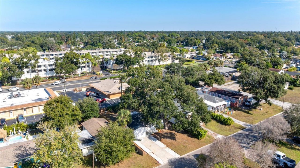 5739 Dartmouth Avenue N, Saint Petersburg, FL 33710 Photo