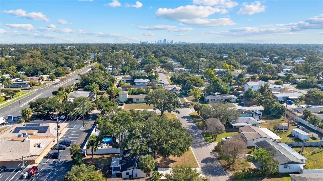 5739 Dartmouth Avenue N, Saint Petersburg, FL 33710 Photo