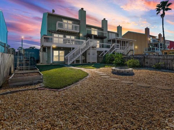 3240 Quietwater Ln, Gulf Breeze, FL 32563