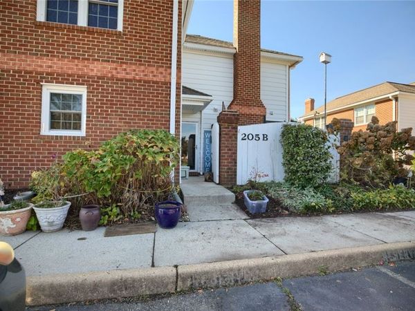 205 Amersham Drive, Unit B, Yorktown, VA 23693