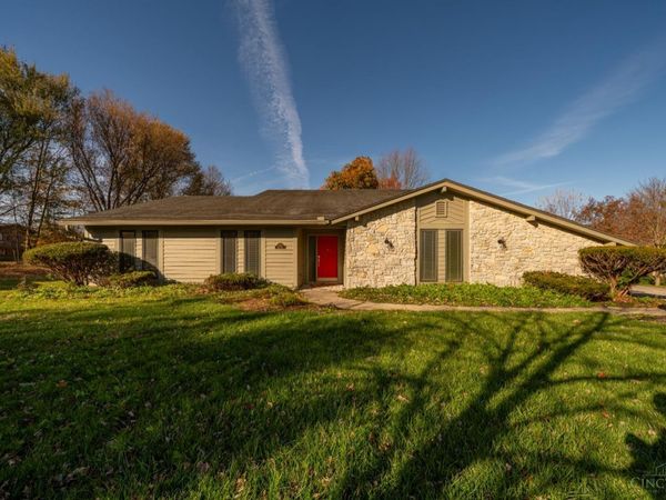 2550 Chess Wood Point, Centerville, OH 45458