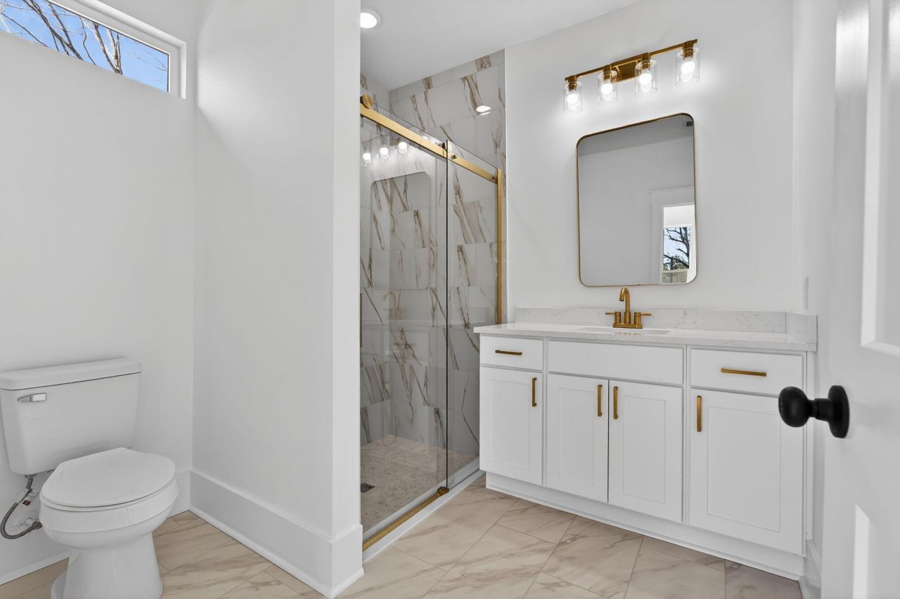 114 Kenneth Lane Photo 32