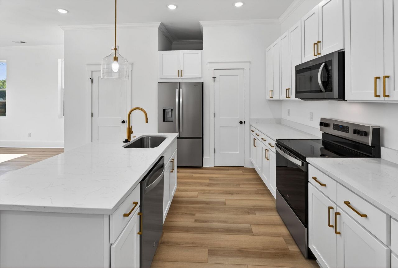 111 Kenneth Lane Photo 15