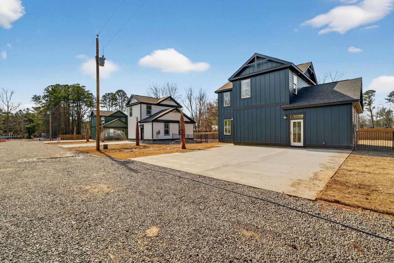 111 Kenneth Lane Photo 47