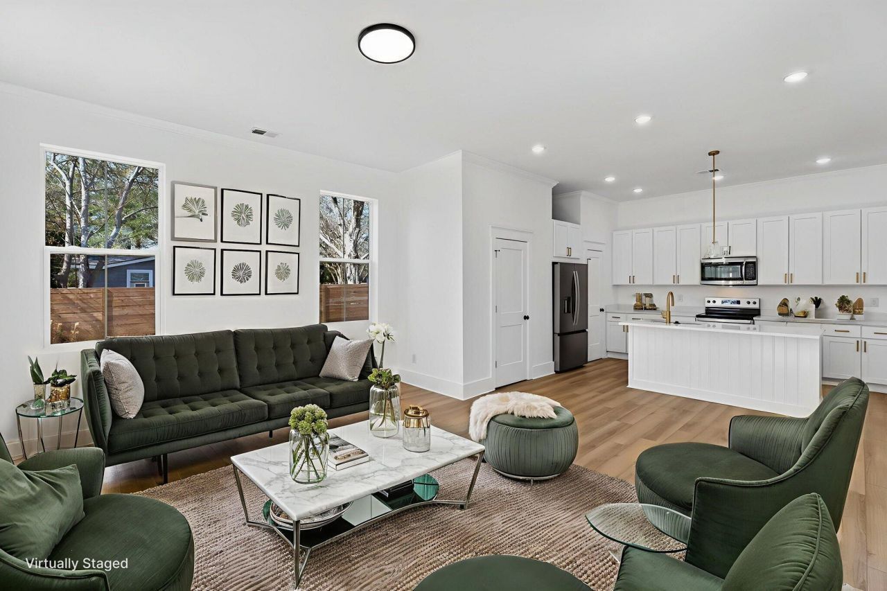 105 Kenneth Lane Photo 24