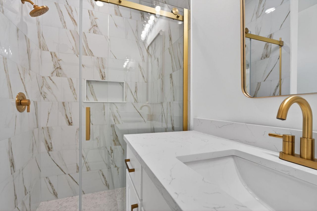 105 Kenneth Lane Photo 32