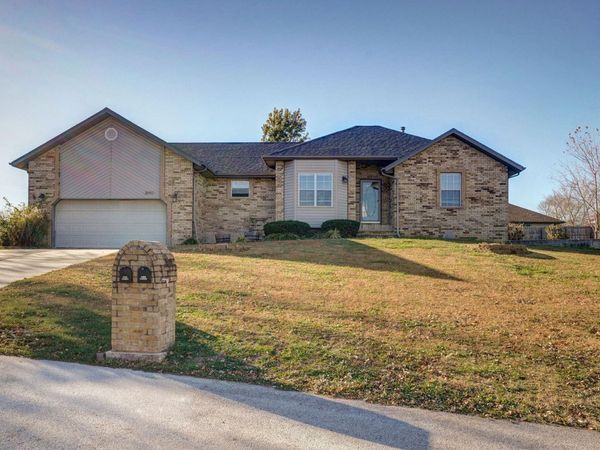 2601 S 15th Avenue, Ozark, MO 65721