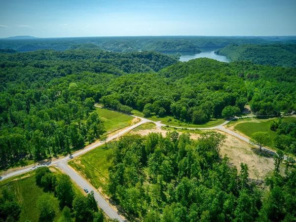Lot 40 Peninsula Edge Ct, Sparta, TN 38583