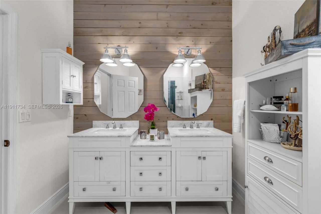 12743 SW 220th St, Miami, FL 33170 Photo