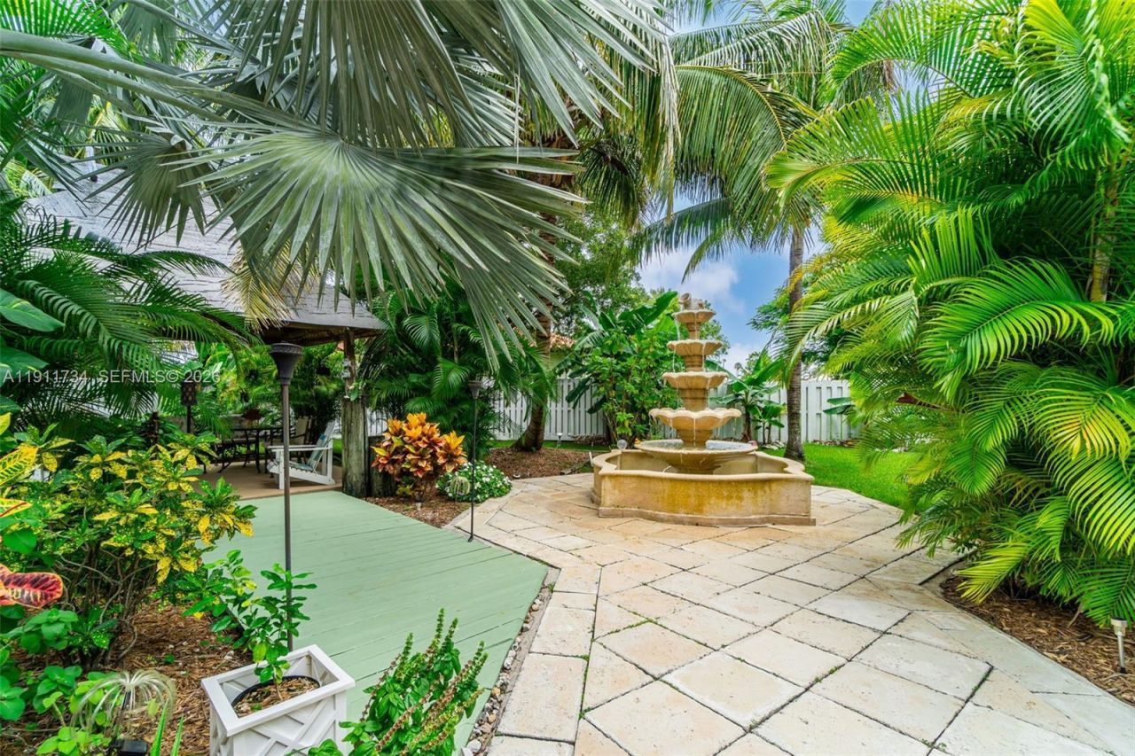 12743 SW 220th St, Miami, FL 33170 Photo