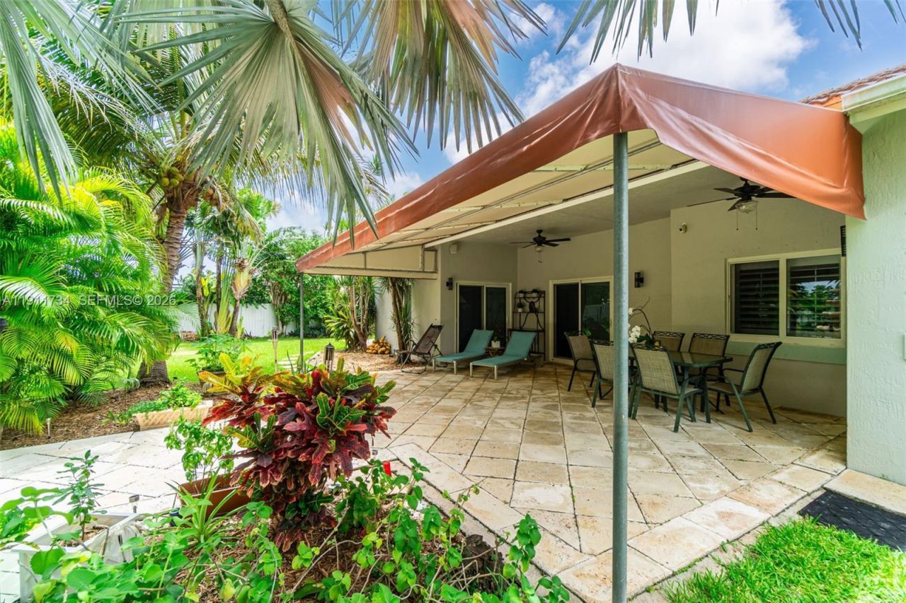 12743 SW 220th St, Miami, FL 33170 Photo