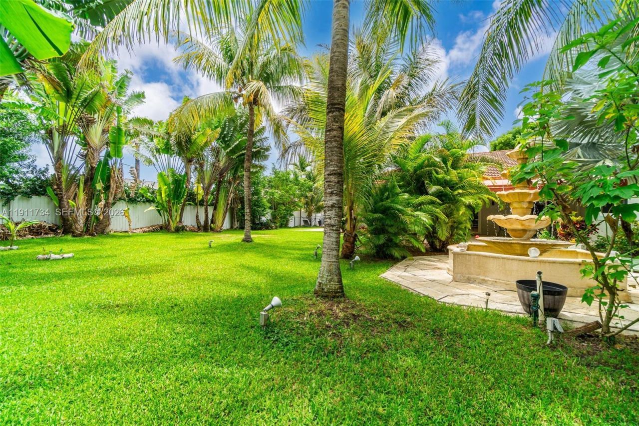 12743 SW 220th St, Miami, FL 33170 Photo