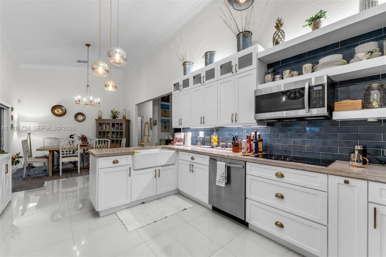 12743 SW 220th St, Miami, FL 33170 Photo