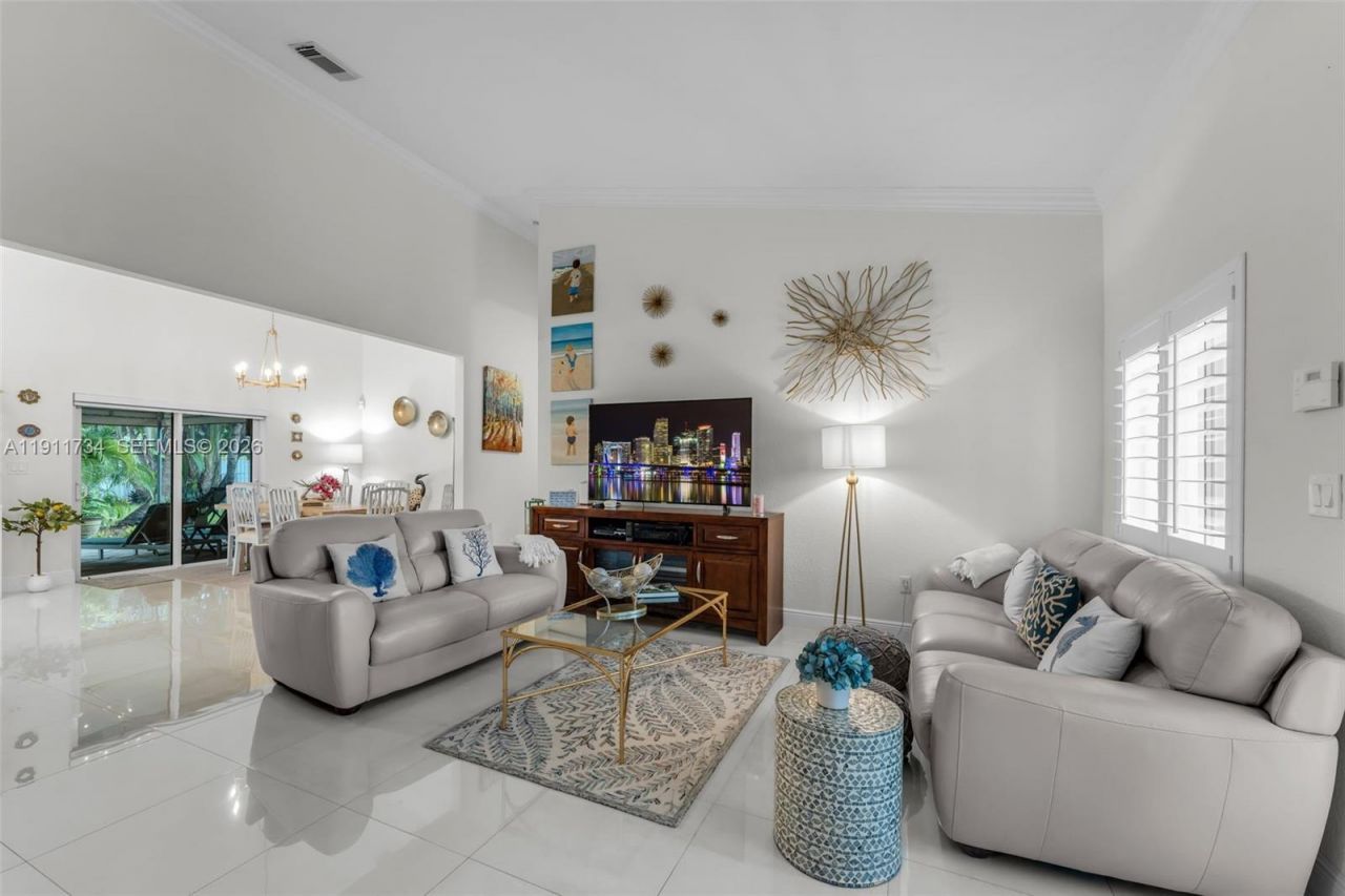 12743 SW 220th St, Miami, FL 33170 Photo