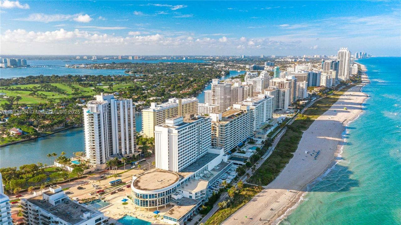 5555 Collins Ave, Unit 3E, Miami Beach, FL 33140 Photo