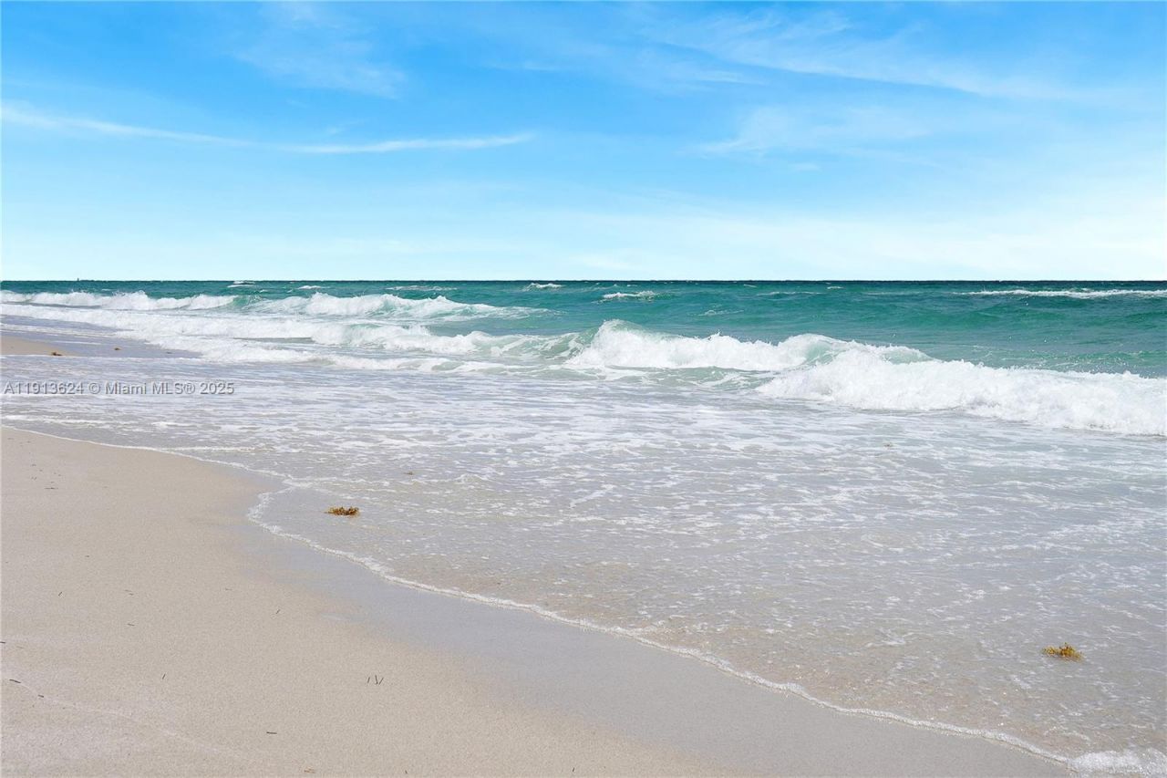 5555 Collins Ave, Unit 3E, Miami Beach, FL 33140 Photo