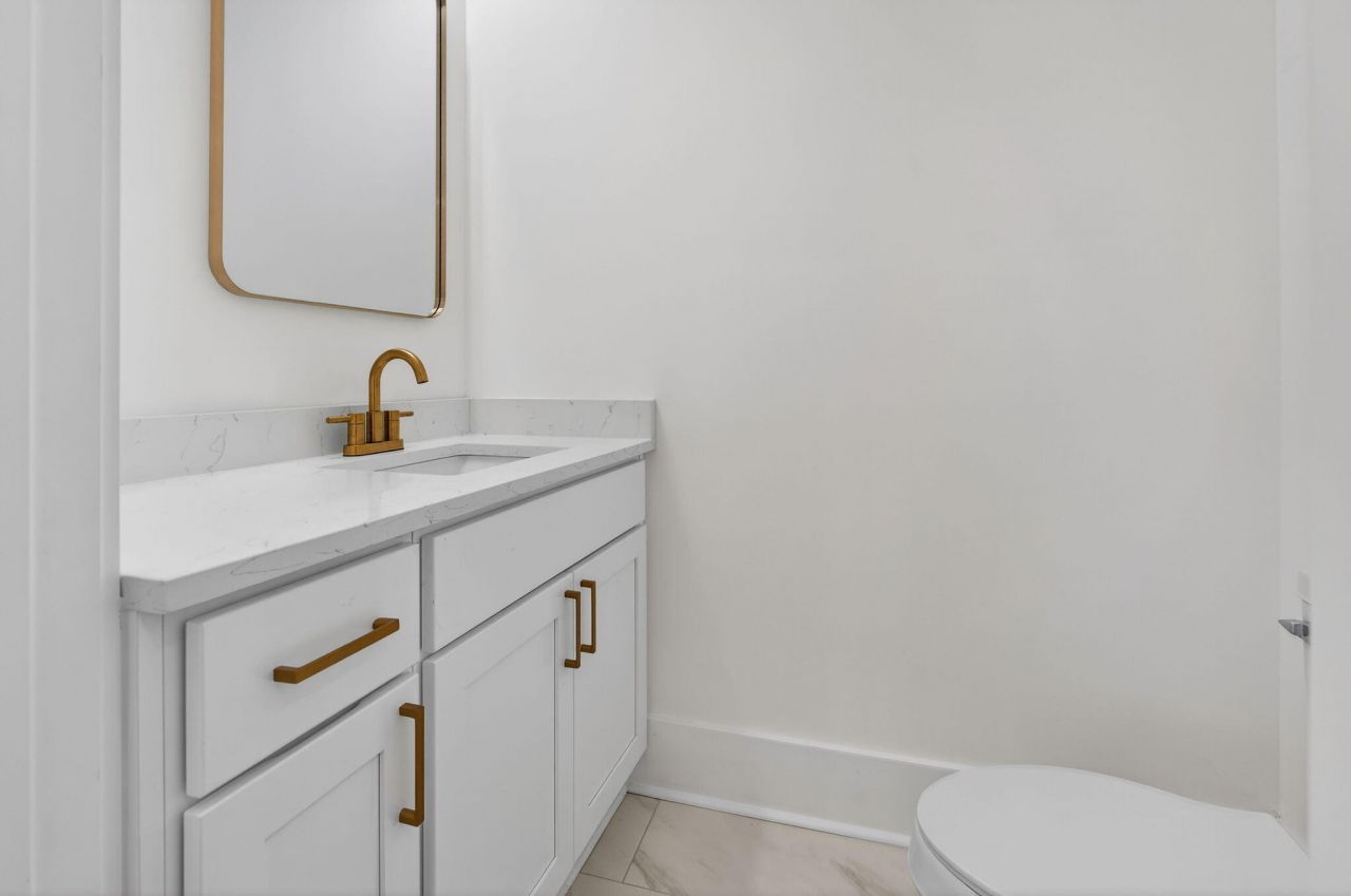 109 Kenneth Lane Photo 26