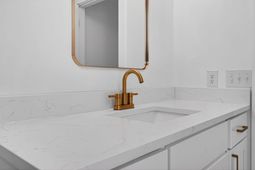 109 Kenneth Lane photo 4