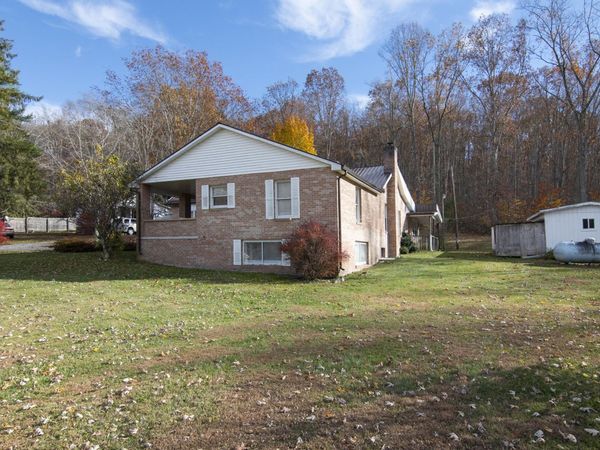 76 Redbud Ln, Hinton, WV 25951
