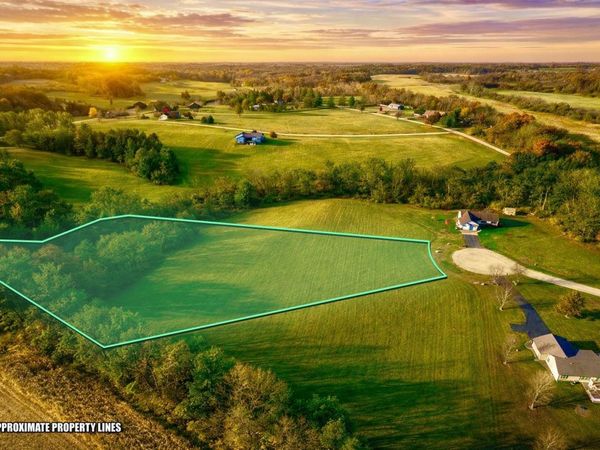 9001 Sundance Court, SAVANNA, IL 61074