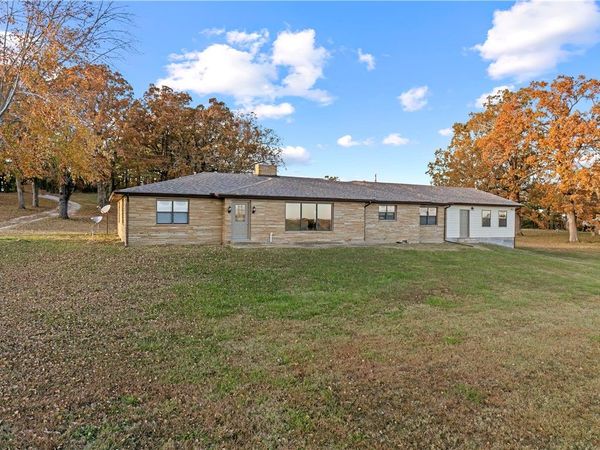 843 Black Ranch Road, Lead Hill, AR 72644
