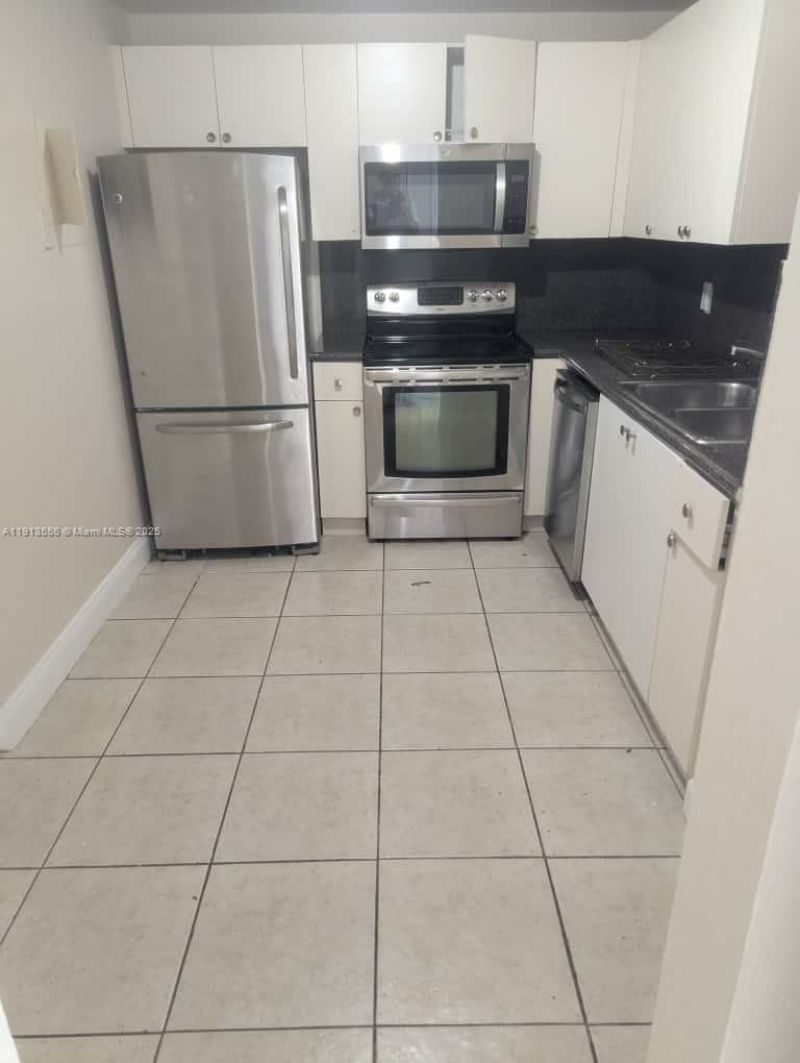4255 N University Dr, Unit 208, Sunrise, FL 33351 Photo