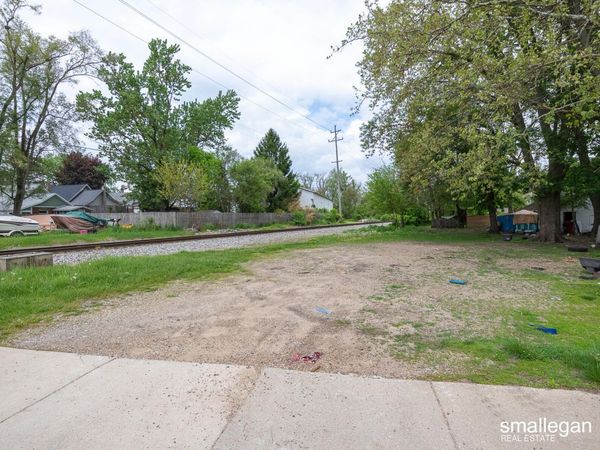 619 Lake Street, Kalamazoo, MI 49001