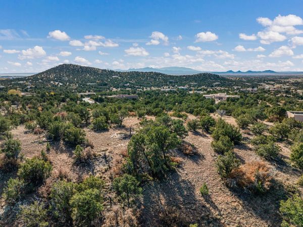 50 Alteza, Santa Fe, NM 87508