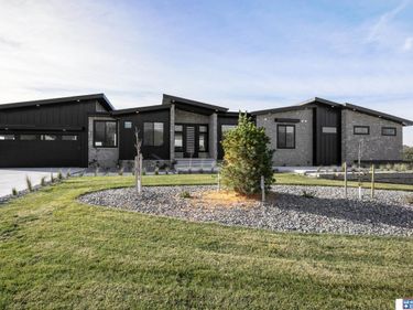 902 S Lakeview Way, Ashland, NE 68003