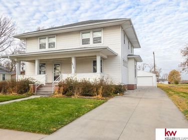 1017 Thayer Avenue, Chester, NE 68372