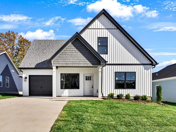 1326 Isaiah Dr, Clarksville, TN 37042