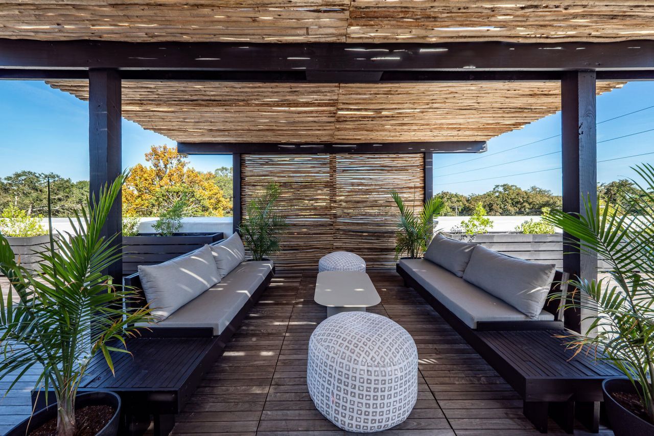 4431 Spruill Avenue Photo 13