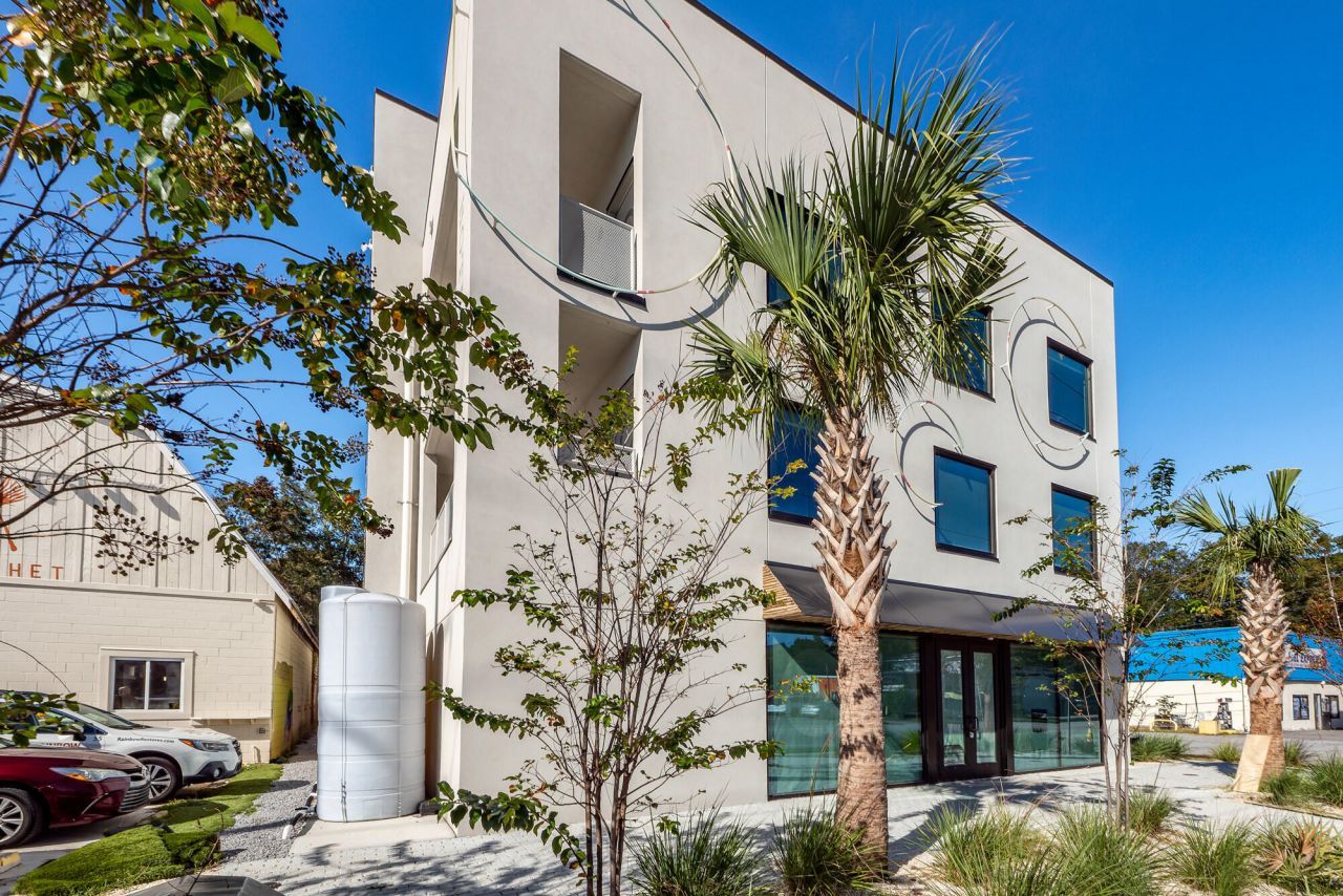 4431 Spruill Avenue Photo 17