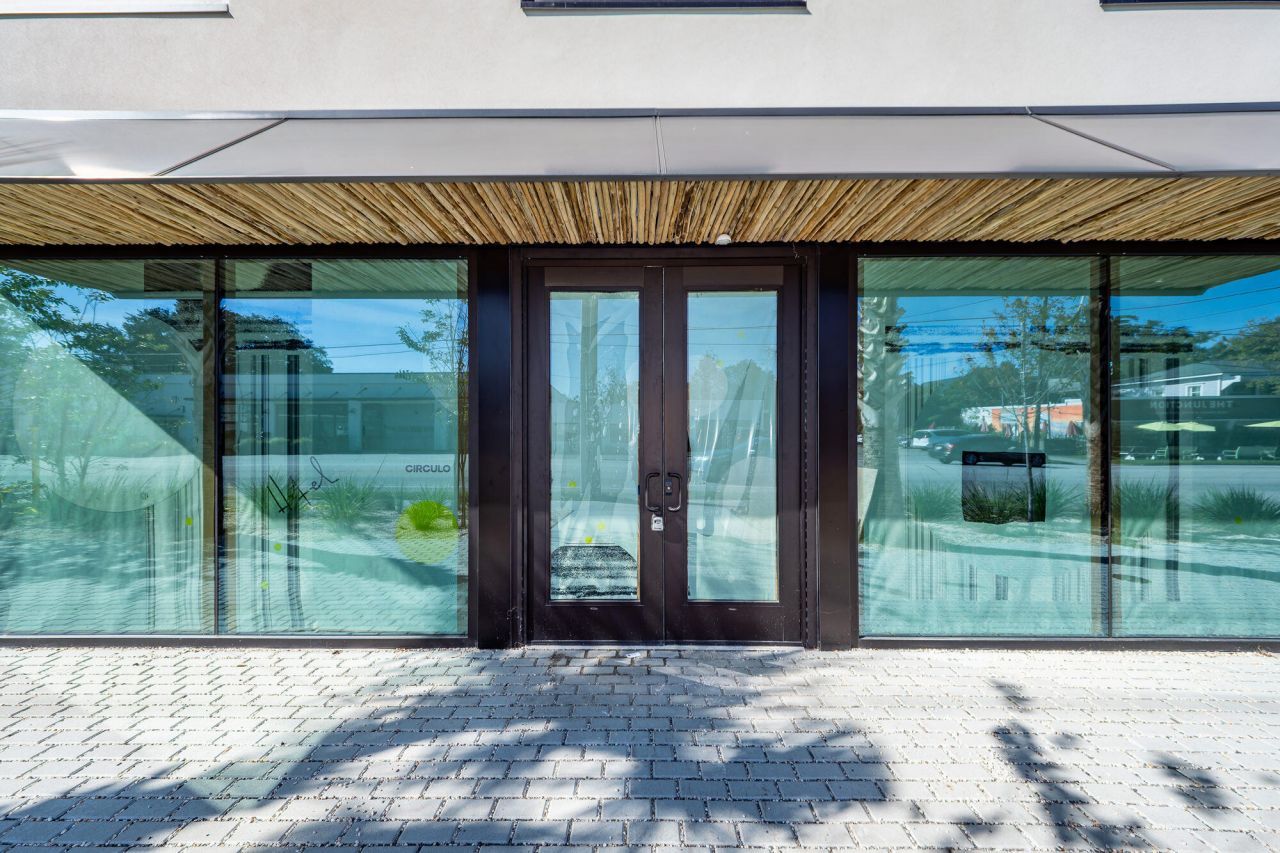 4431 Spruill Avenue Photo 5