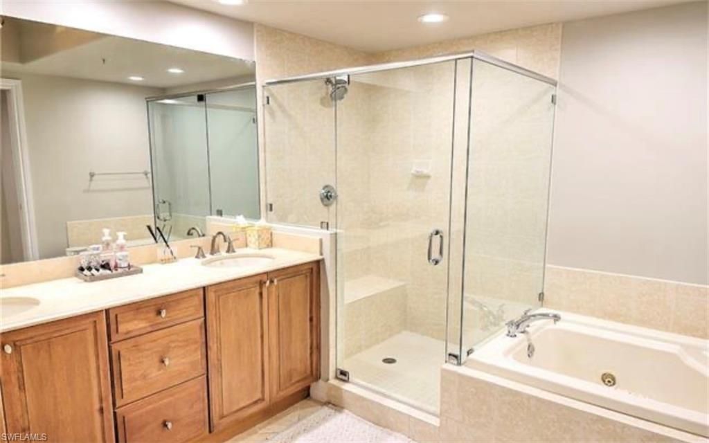 2738 Tiburon Blvd E, Unit B-104, Naples, FL 34109 Photo