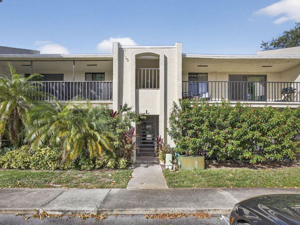 150 Pineview Road, Unit L7, Jupiter, FL 33469