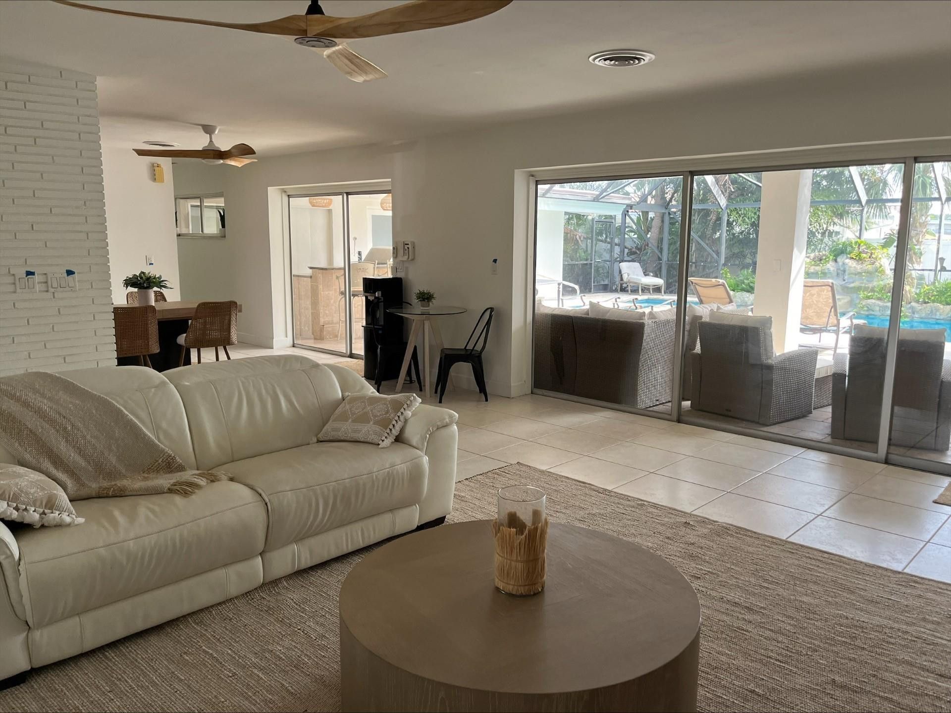 556 SE 15th Avenue, Deerfield Beach, FL 33441 Photo