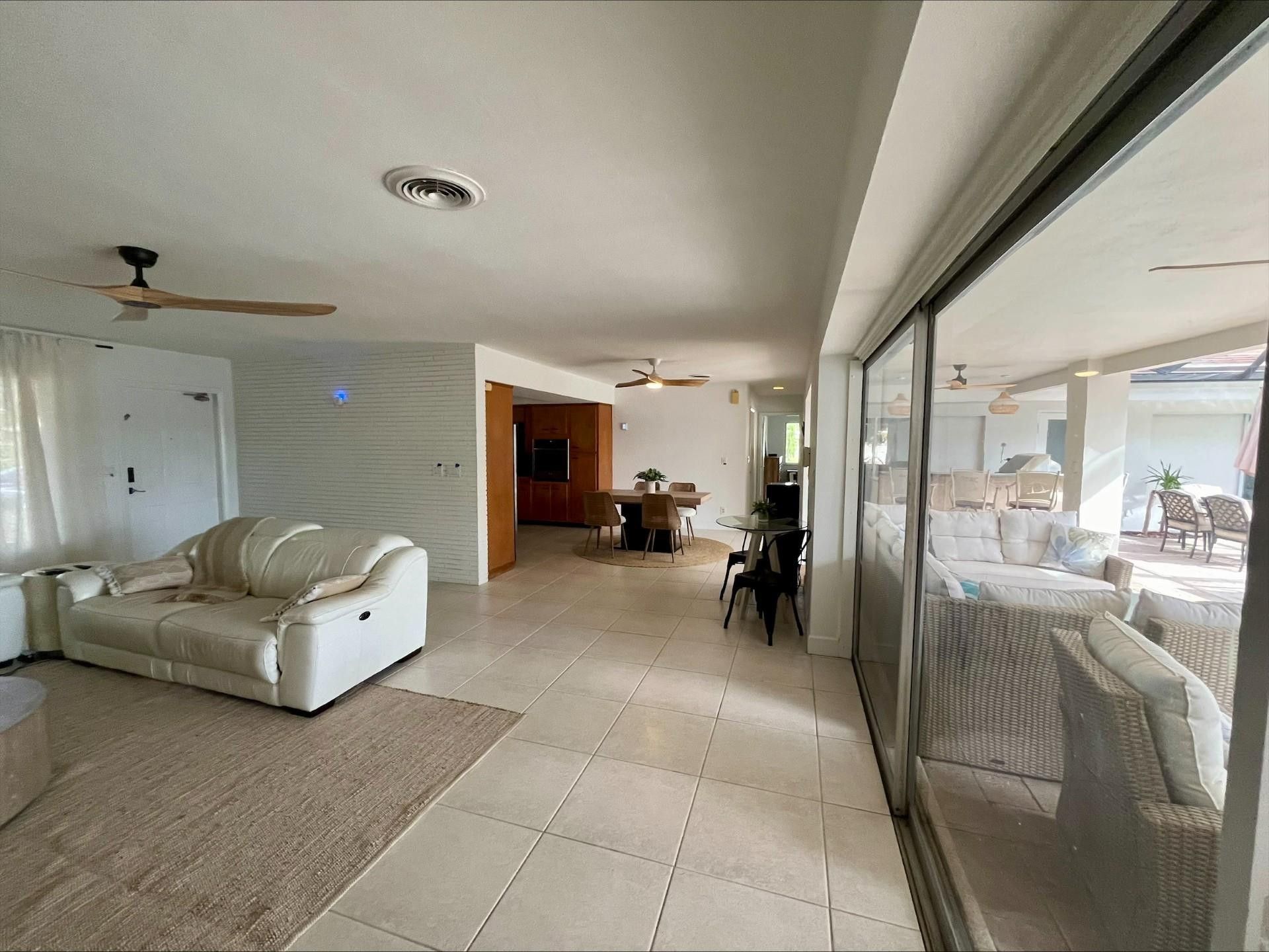 556 SE 15th Avenue, Deerfield Beach, FL 33441 Photo