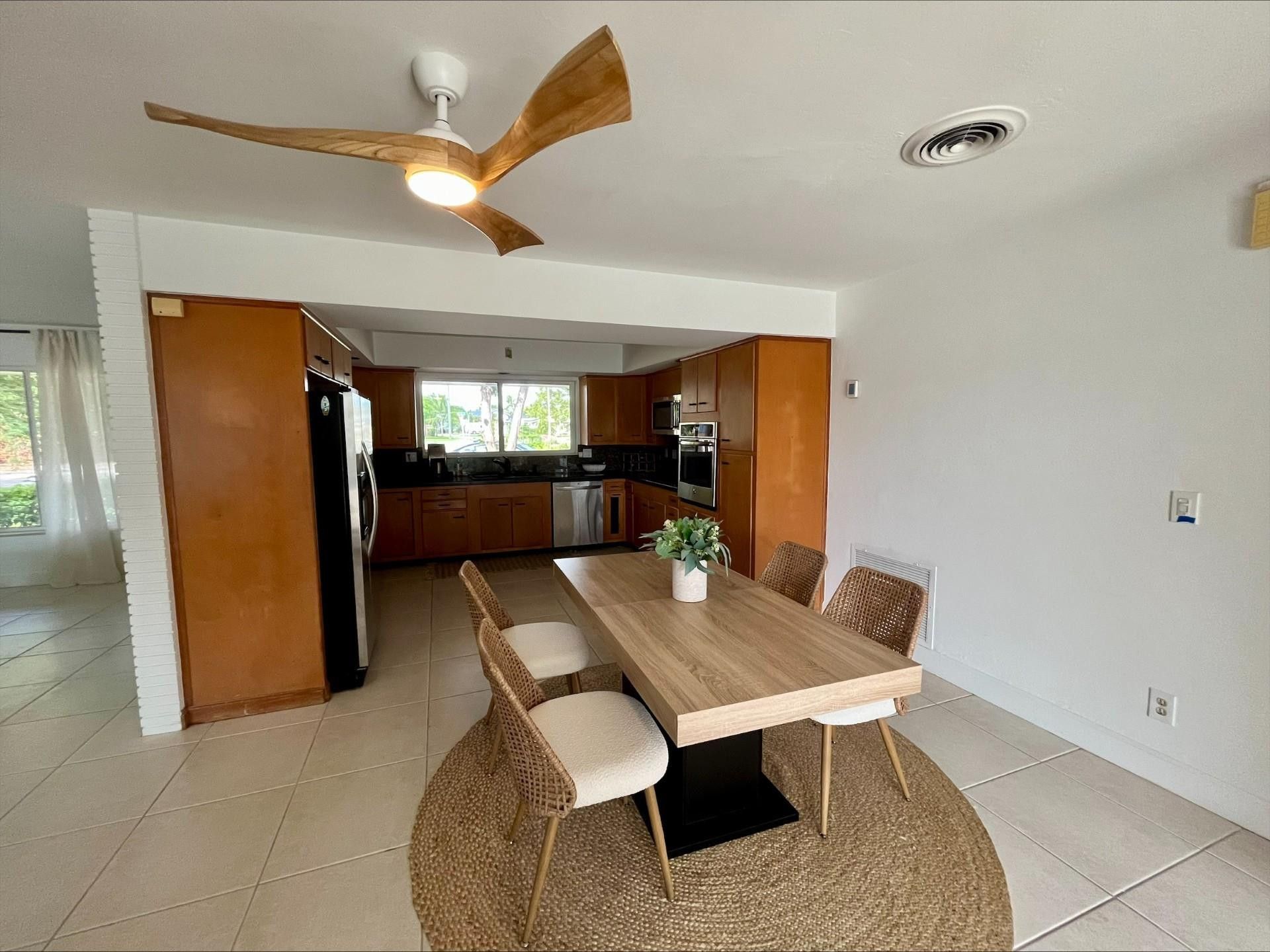 556 SE 15th Avenue, Deerfield Beach, FL 33441 Photo