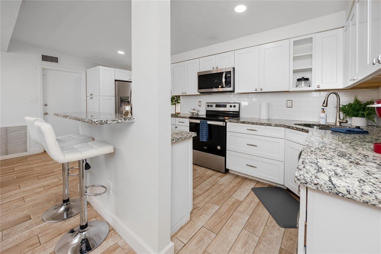 10996 106th Avenue, Seminole, FL 33778 Photo