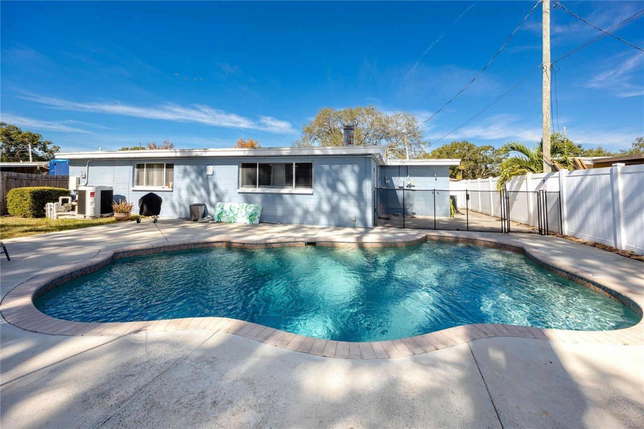 10996 106th Avenue, Seminole, FL 33778 Photo