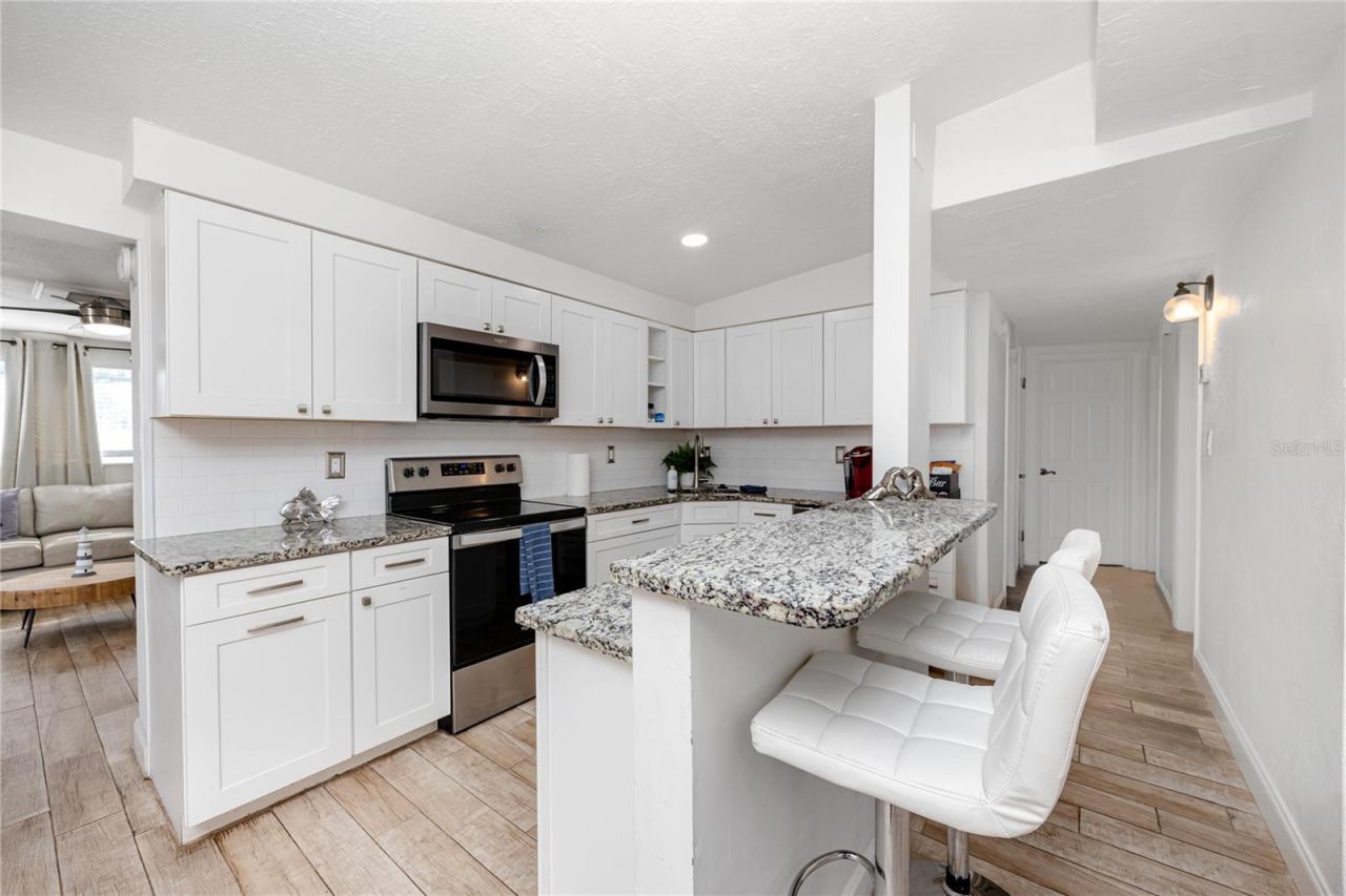 10996 106th Avenue, Seminole, FL 33778 Photo