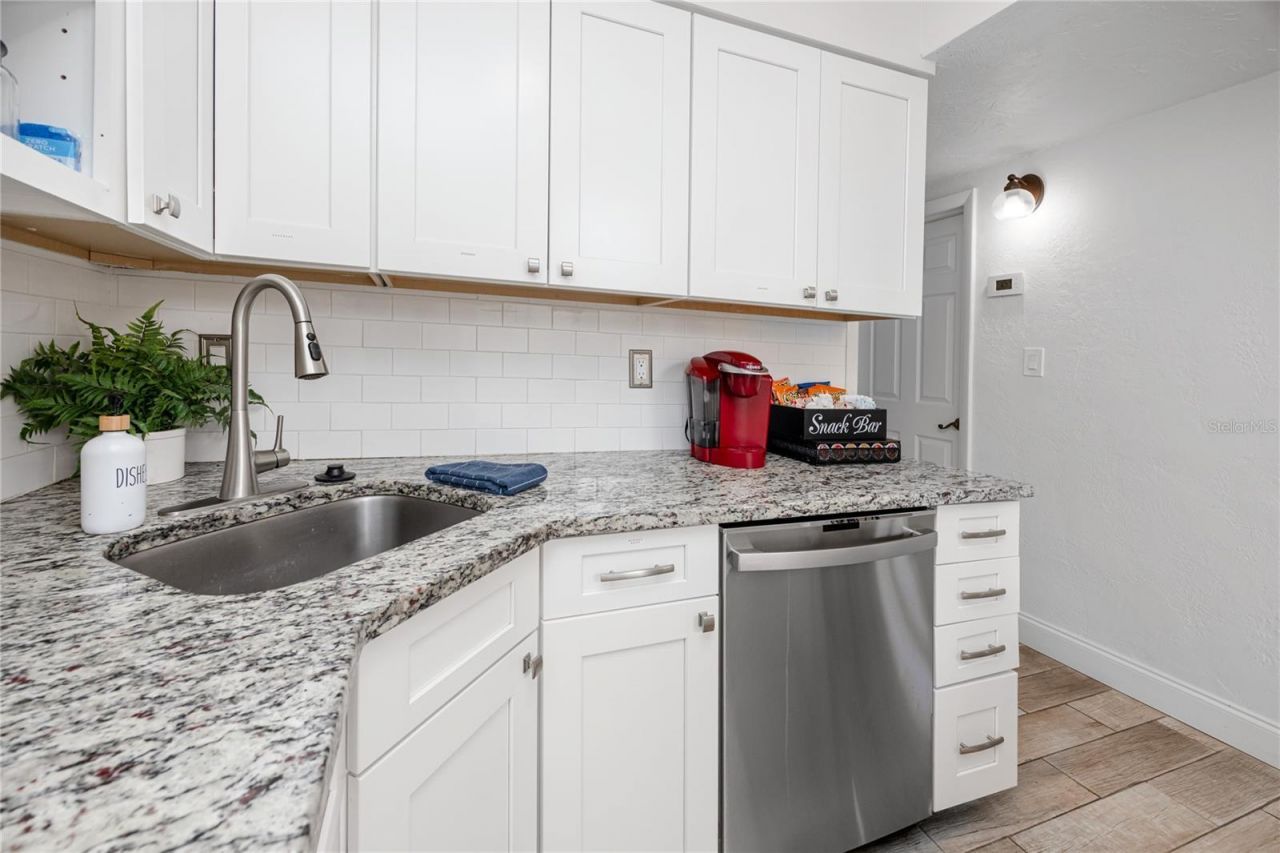 10996 106th Avenue, Seminole, FL 33778 Photo